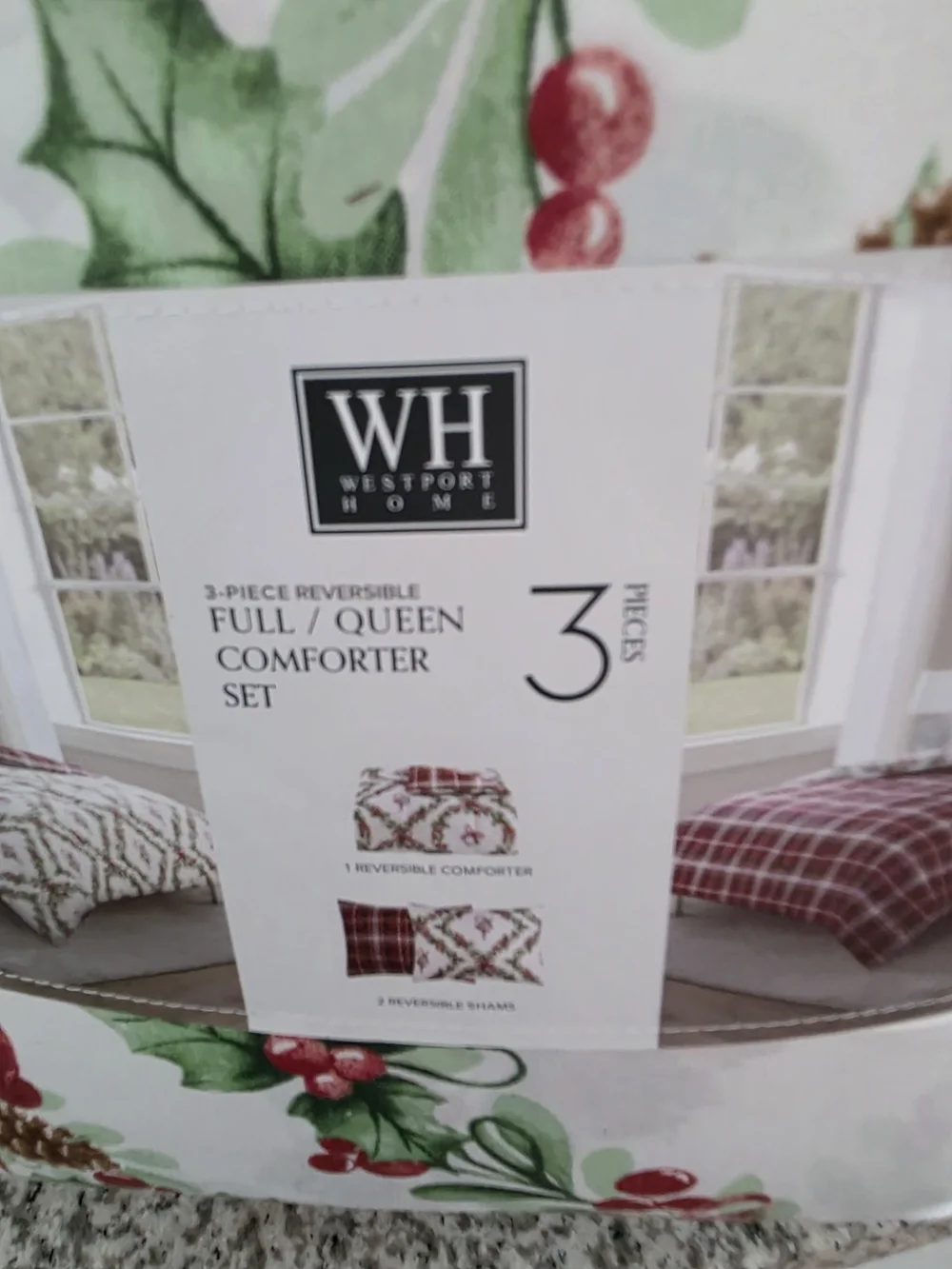 WH Home Holiday Reversible Comforter Set in Red & Green